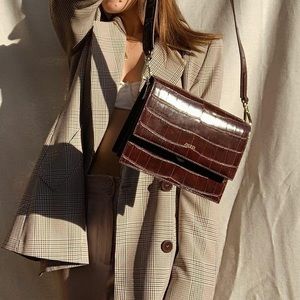 Friday by JW Pei Vegan Crossbody Crocodile